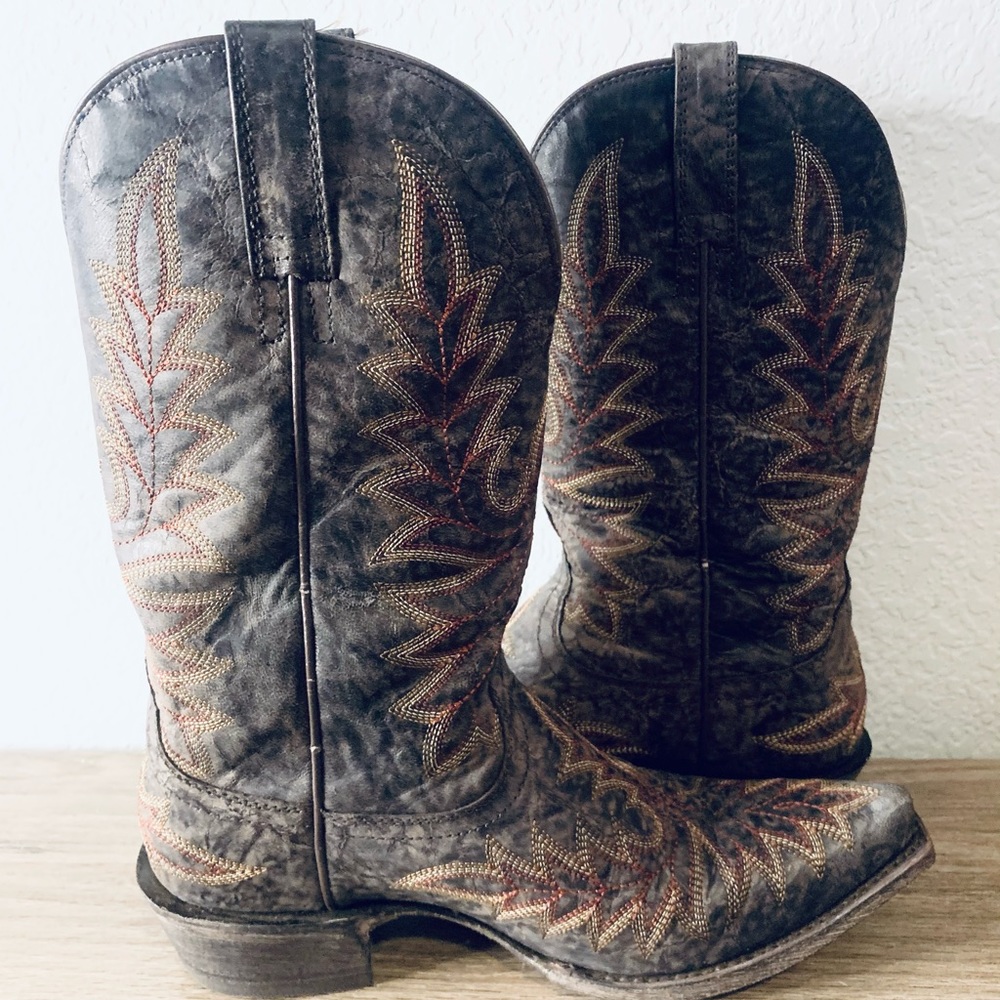 Women's 8 B Ariat Brown Leather w/Yellow and Red Stitch #10017398 Snip Toe Boots